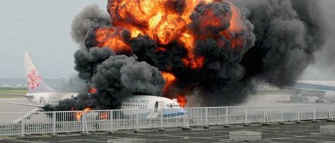 В японском аэропорту сгорел Boeing-737