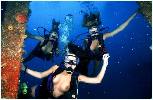 Фото девушек под водой