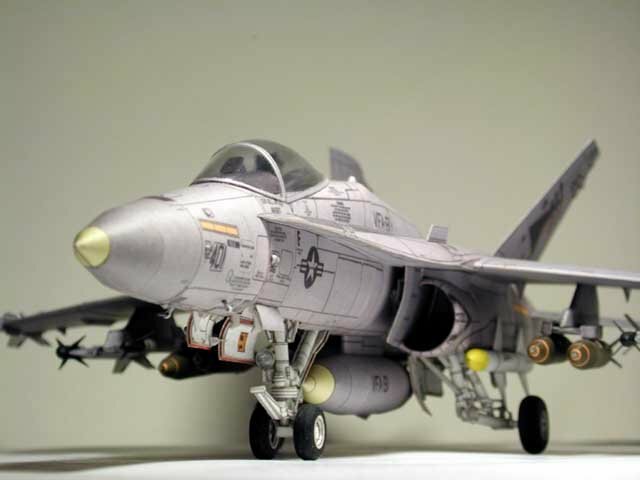 Военное дело: "Шершни Над Океаном". Истребитель F-18 "Hornet"
