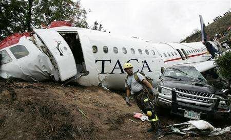 В Гондурасе разбился самолет, перевозивший большой груз кокаина