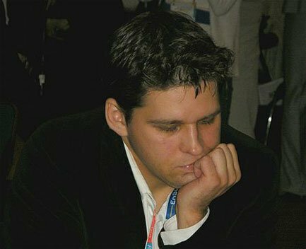 Пьяный шахматист из Франции уснул во время матча на международном шахматном турнире