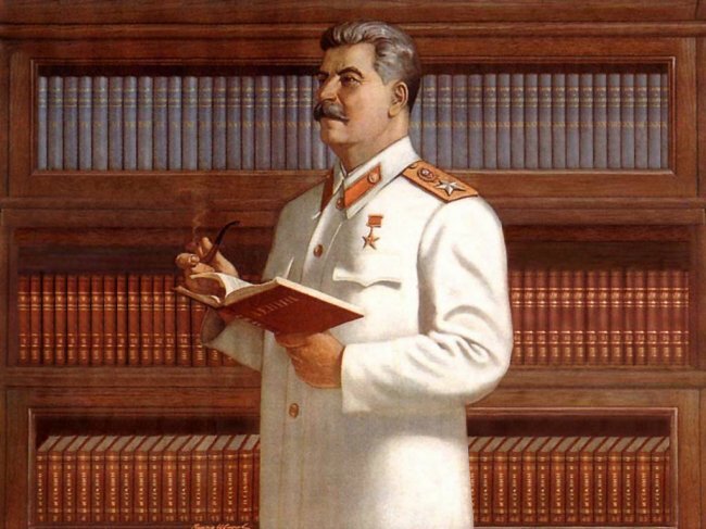 Какую роль сыграл Сталин в истории нашей страны?  ОПРОС