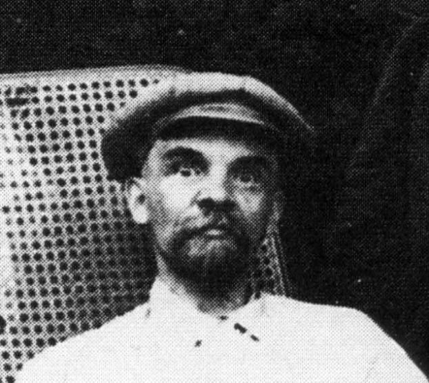 Ленин умер от сифилиса, который подцепил от парижской проститутки