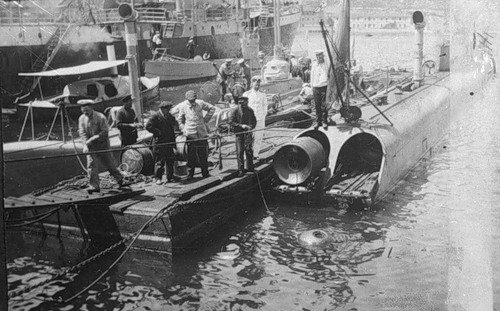 Первый в мире подводный минный заградитель "КРАБ" (часть 1)