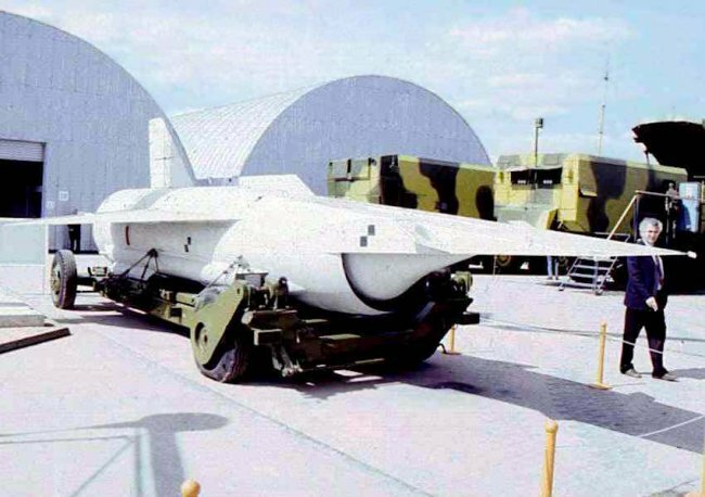 Ударная сила: Погоня за гиперзвуком (маневрирующая гиперзвуковая ракета Х-90 "Коала", гиперзвуковой самолет "Аякс")