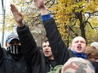 В России насчитали более 150 неонацистских группировок   