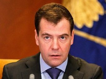 Медведев запретит националистам преподавать в школах