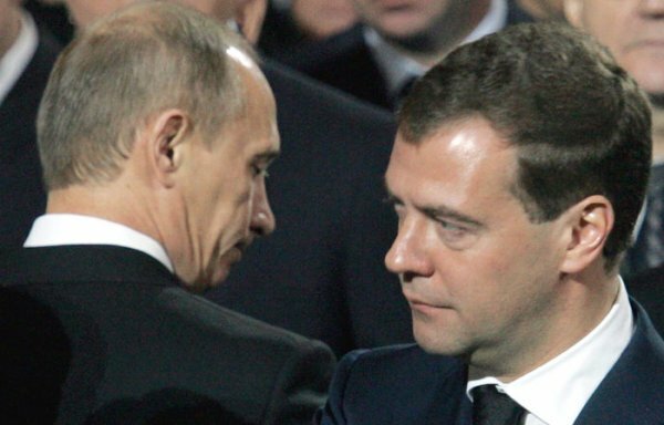 Анализ отношений Путина и Медведева
