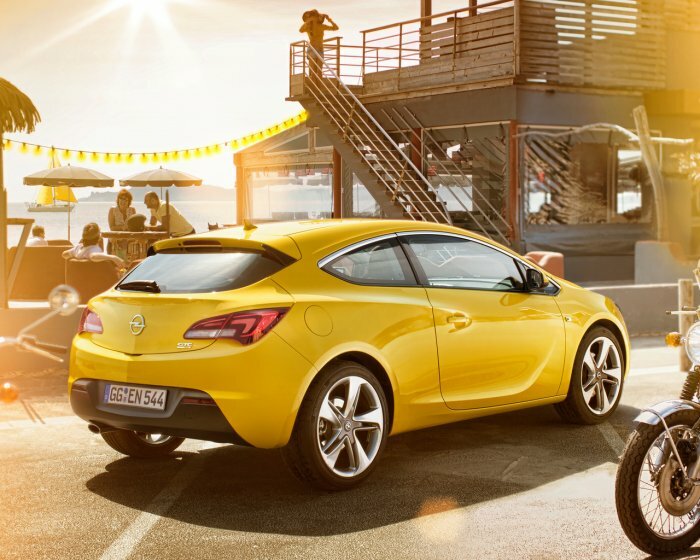 Opel представил официальные фото новой Astra GTC