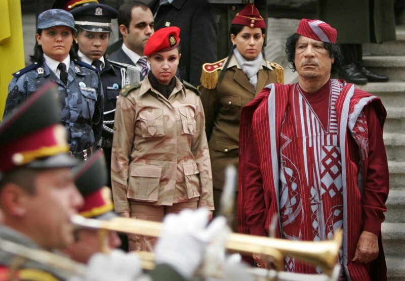 За безопасность Каддафи отвечал отряд красавиц-убийц