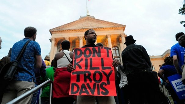 Смертная казнь Троя Дэвиса, осужденного более 20 лет назад - состоялась
