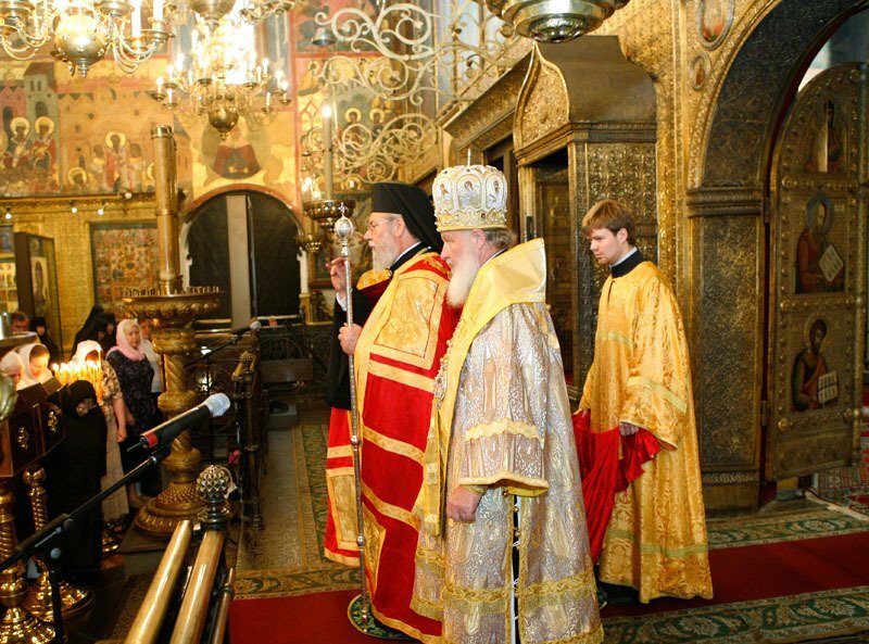 Где берет деньги Русская православная церковь?
