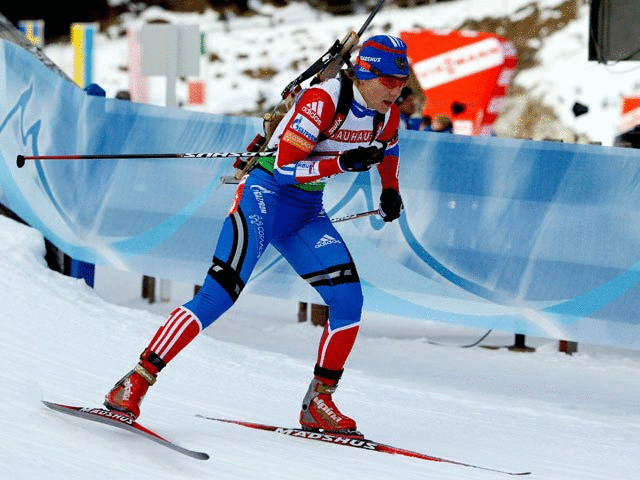 Ольга Зайцева выиграла первое золото для россиян в Кубке мира по биатлону