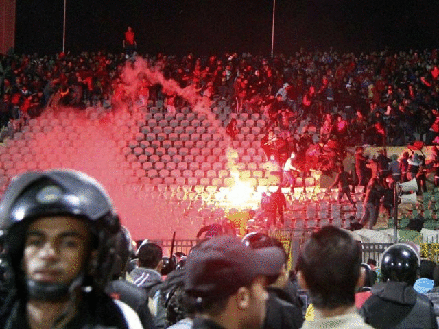 Футбольные болельщики во время дружеского матча в Египте устроили кровавую бойню