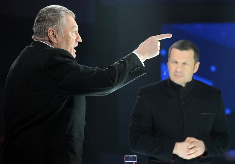Жириновский назвал Пугачеву "политической проституткой"