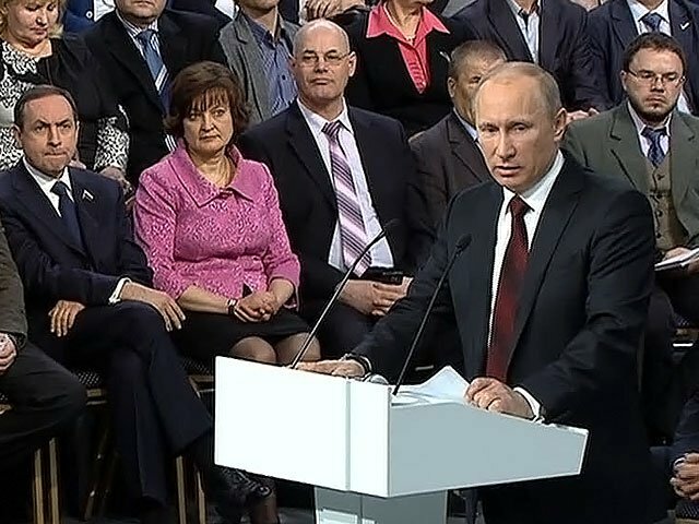 Путин предложил избавить государственное российское телевидение от рекламы