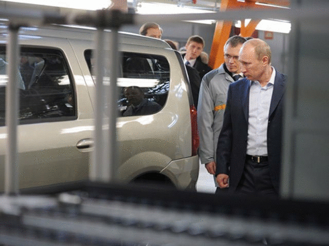 Российских чиновников пересадят на отечественные автомобили