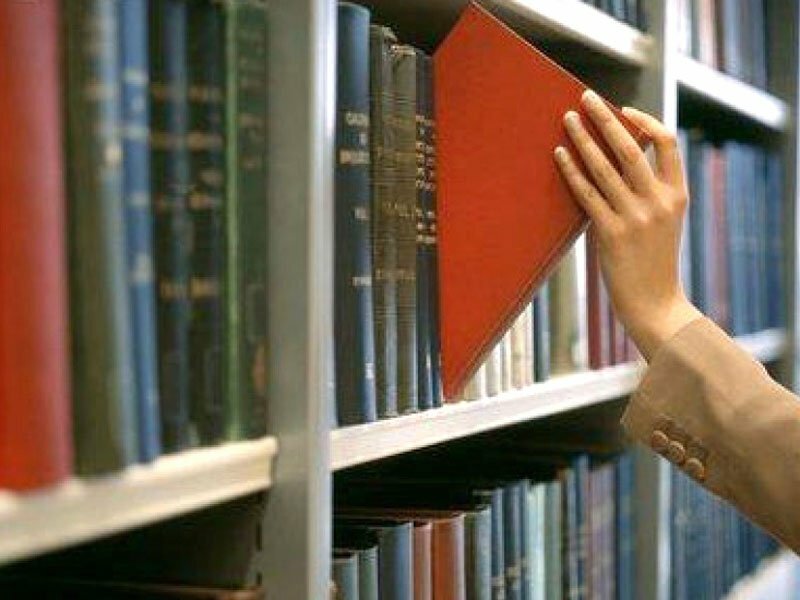 Исследования ВЦИОМ показали, что примерно треть граждан страны совсем не читают книг