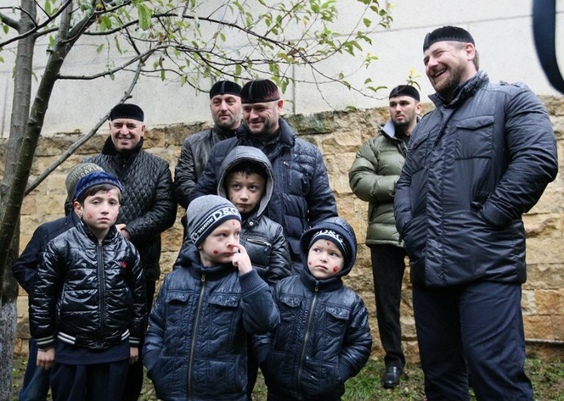 Русских детей отдадут на усыновление северокавказским семьям