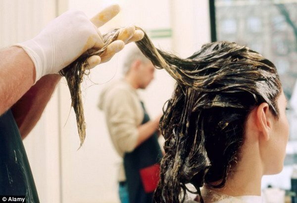 Очередные исследования подтвердили опасность использования красок для волос ...