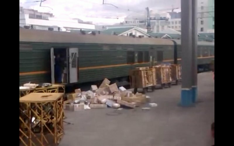 После появления на YouTube скандального ролика, "Почта России" проводит служебную проверку
