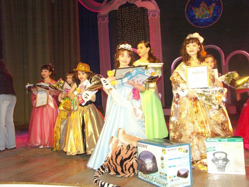 Детские конкурсы красоты в России могут быть запрещены Госдумой