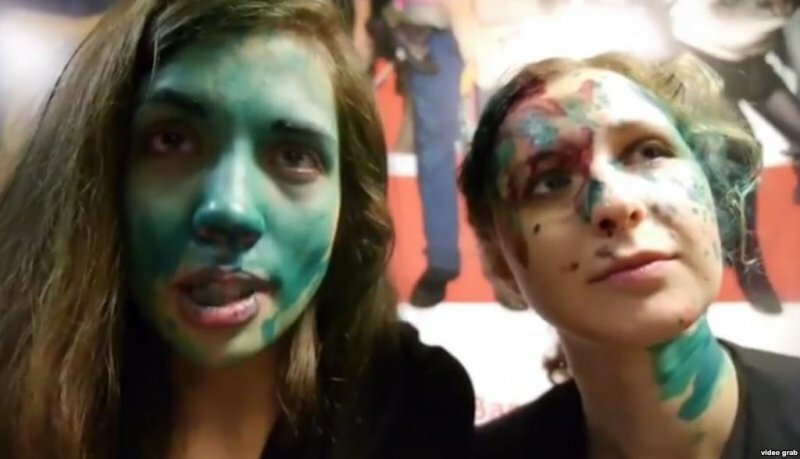 Девушек из Pussy Riot в Мордовии снова облили зеленкой