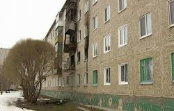 На балконе сгоревшей квартиры в Пермском крае нашли тела младенцев