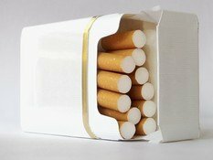 Российские курильщики игнорируют надписи на сигаретных пачках