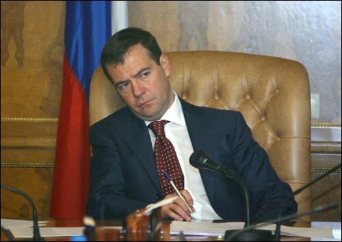 Медведев отправил Большой театр на Северный Кавказ