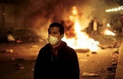 В результате беспорядков в Египте погибли более 100 человек