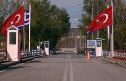 Греция для борьбы с нелегальной иммиграцией намерена построить стену на границе с Турцией.