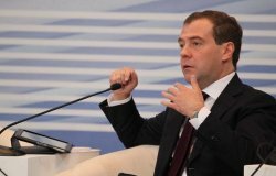 Премьер-министр решил бороться с американизмом в русском языке